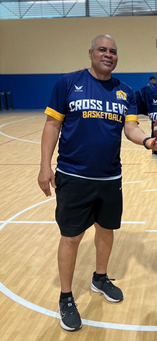 Enrique Grenald, Coach asistente - Cross Level Basketball
